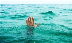 نجات 3 نفر صیاد گرفتار در آب‌های دریای عمان