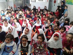 نواخته شدن زنگ کتاب و کتابخوانی در مدارس ایرانشهر