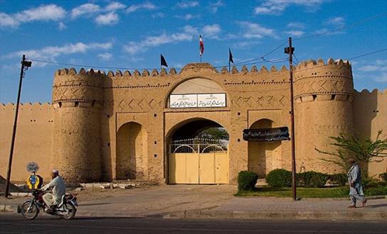 ایرانشهر؛ شهر قلعه‌های تاریخی