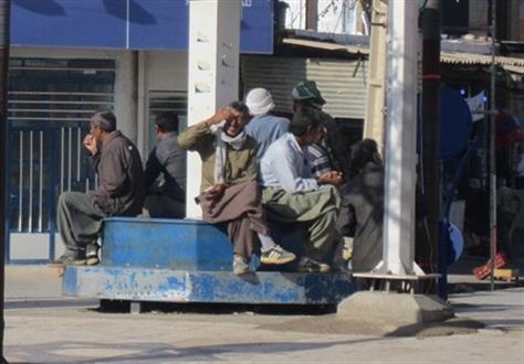 اقدامات "پوپولیستی" دولت در سیستان و بلوچستان/از کلنگ‌زنی‌های بی‌سرانجام تا نرخ بیکاری ‌‌۴۰ درصدی