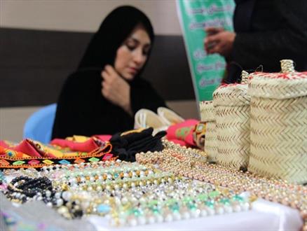 آغاز به کار نمایشگاه محصولات کار آفرینان در سیستان و بلوچستان/ حضور هنرمندان صنایع دستی در این نمایشگاه
