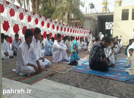 گزارش تصویری/اقامه نماز عید فطر اهل سنت و تشیع در شهرستان ایرانشهر