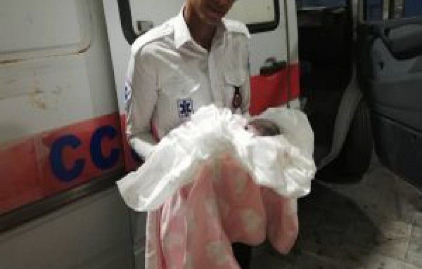 تولد بیست و چهارمین نوزاد عجول در آمبولانس اورژانس 115 ایرانشهر