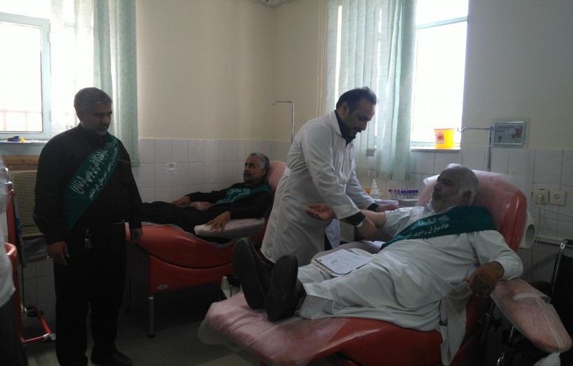 اجرای طرح‌ نذر خون توسط خادمیاران رضوی شهرستان ایرانشهر در ایام محرم