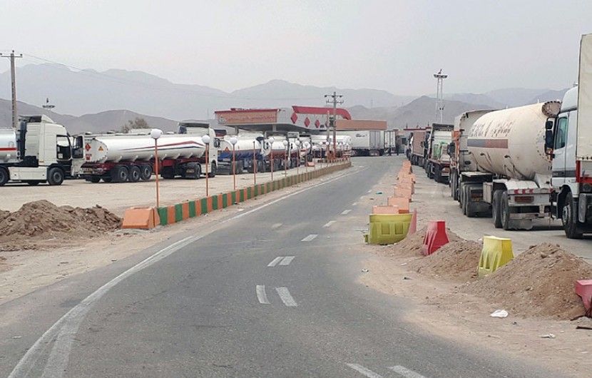 گلایه رانندگان به صف های طولانی گازوئیل در ایرانشهر