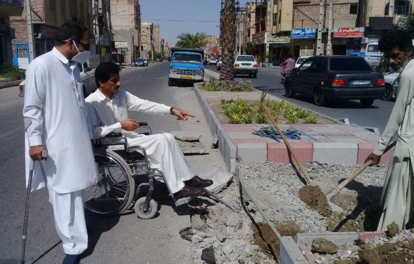 خیابان های ایرانشهر باید برای تردد معلولان استاندارسازی شود
