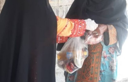۵۰ بسته مواد غذایی بین زنان بی سرپرست ایرانشهری توزیع شد