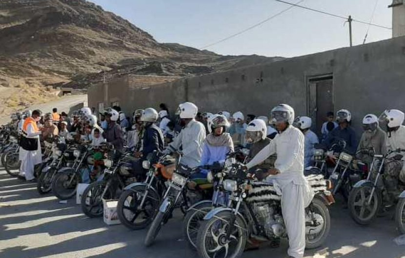 توزیع 500 عددکلاه ایمنی بین موتورسواران سیستان و بلوچستان