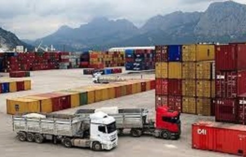 صادرات بیش از ۵۵۸ هزار تن کالا از مرزهای سیستان و بلوچستان