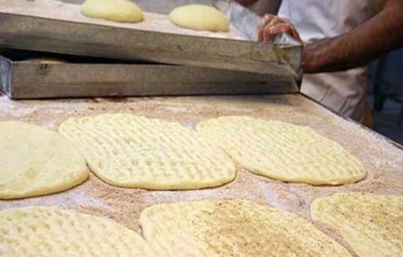 شایعه قحطی نان در زابل صحت ندارد/روزانه بیشتر از نیاز مردم نان تولید می شود