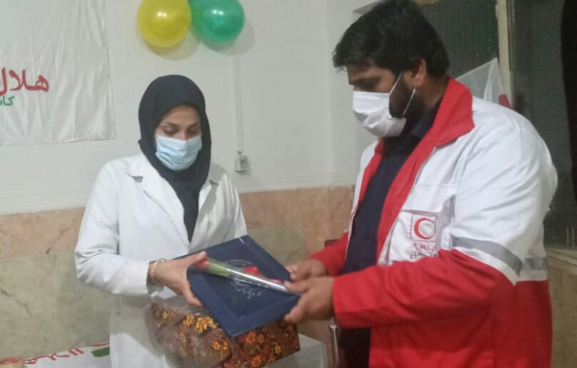 کادر درمان ایرانشهر میهمان ضیافت "یلدانه" شدند