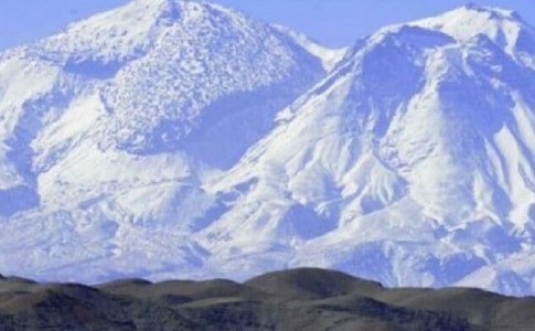 سیستان و بلوچستان میزبان بهترین های کوهنوردی کشور شد/صعود زمستانه کوهنوردان بر فراز قله تفتان